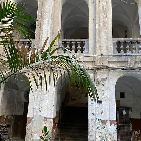 Pia's In Pieno Centro Storico Διαμέρισμα *